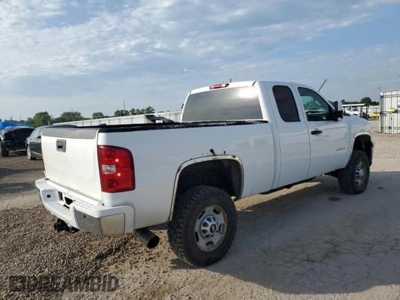 ✅ 2011 Chevrolet Silverado 2500HD Work Truck • VIN: 1GC2KVC88BZ333451 • Lot: 64804405. Wystawiony na Copart z przebiegiem 256 218 mil. Bezpłatny archiwum sprzedaży aukcyjnych z USA i szczegółowy raport historii pojazdu na DreamBid. Zdjęcie 3.