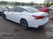 ✅ 2025 Nissan Altima SR • VIN: 1N4BL4CW1SN314016 • Lot: 42208834. Wystawiony na IAAI z przebiegiem 9 143 mil. Bezpłatny archiwum sprzedaży aukcyjnych z USA i szczegółowy raport historii pojazdu na DreamBid. Zdjęcie 3.