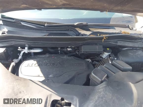 ✅ 2021 Honda Passport EX-L • VIN: 5FNYF8H51MB027490 • Lot: 42527501. Listed on IAAI with 85,635 mi. Free auction sales archive from the USA and detailed vehicle history report at DreamBid. Image 10.