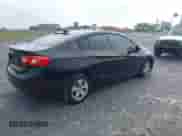 2018 Chevrolet Cruze LS z VIN 1G1BC5SM5J7158901, wystawiony jako IAAI lot #43031111 z przebiegiem 110 072 mil mil oraz . Historia ofert i sprzedaży dostępna na DreamBid. Obrazek 4.