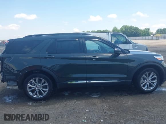 ✅ 2023 Ford Explorer XLT • VIN: 1FMSK7DH7PGC37612 • Lot: 42252633. Wystawiony na IAAI z przebiegiem 27 142 mil. Bezpłatny archiwum sprzedaży aukcyjnych z USA i szczegółowy raport historii pojazdu na DreamBid. Zdjęcie 14.