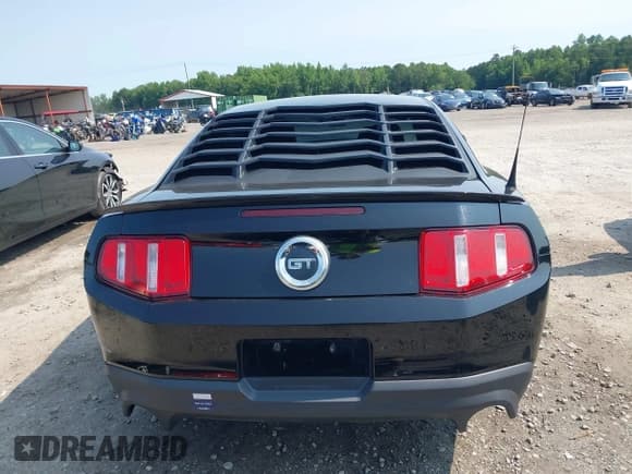 ✅ 2012 Ford Mustang GT Premium • VIN: 1ZVBP8CF2C5251013 • Lot: 42376958. Listed on IAAI with 63,474 mi. Free auction sales archive from the USA and detailed vehicle history report at DreamBid. Image 16.