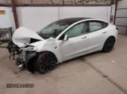 ✅ 2021 Tesla Model 3 Performance • VIN: 5YJ3E1ECXMF991836 • Lot: 41830519. Wystawiony na IAAI z przebiegiem Nie podano. Bezpłatny archiwum sprzedaży aukcyjnych z USA i szczegółowy raport historii pojazdu na DreamBid. Zdjęcie 2.