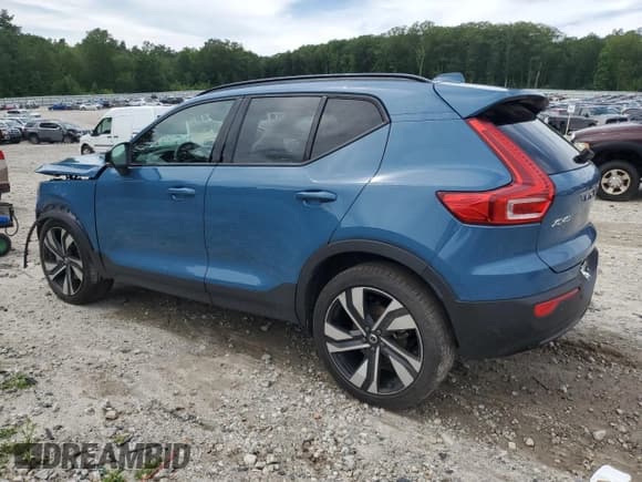 ✅ 2023 Volvo XC40 Ultimate Dark Theme • VIN: YV4L12UX6P2087430 • Lot: 62543495. Listed on Copart with 1,960 mi. Free auction sales archive from the USA and detailed vehicle history report at DreamBid. Image 2.