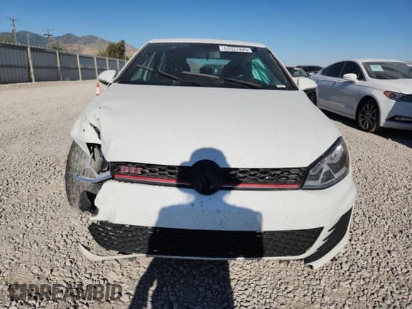 ✅ 2016 Volkswagen Golf GTI S • VIN: 3VW5T7AU5GM046774 • Лот: 68313185. Опубликован ранее на Copart с пробегом 75 667 миль. Бесплатный доступ к архиву аукционных продаж из США и подробный отчёт об истории автомобиля на DreamBid. Изображение 5.