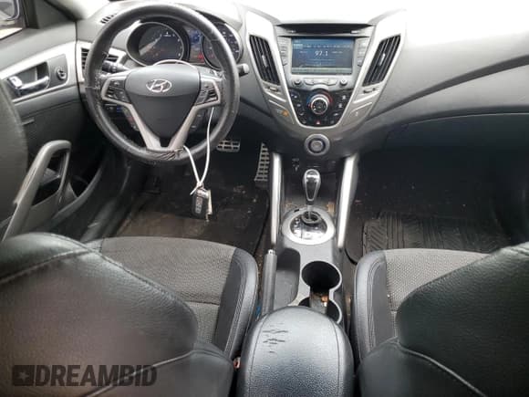 ✅ 2013 Hyundai Veloster w/Gray Int • VIN: KMHTC6AD2DU164868 • Lot: 53873024. Wystawiony na Copart z przebiegiem 103 212 mil. Bezpłatny archiwum sprzedaży aukcyjnych z USA i szczegółowy raport historii pojazdu na DreamBid. Zdjęcie 8.