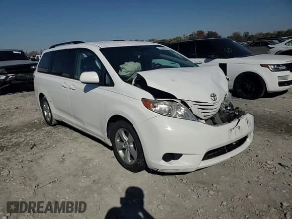 ✅ 2017 Toyota Sienna LE • VIN: 5TDKZ3DC9HS803743 • Lot: 91436895. Listed on Copart with 130,550 mi. Free auction sales archive from the USA and detailed vehicle history report at DreamBid. Image 14.