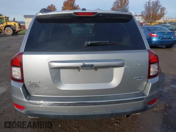 ✅ 2017 Jeep Compass High Altitude • VIN: 1C4NJDEB1HD171980 • Lot: 43665749. Wystawiony na IAAI z przebiegiem 111 542 mil. Bezpłatny archiwum sprzedaży aukcyjnych z USA i szczegółowy raport historii pojazdu na DreamBid. Zdjęcie 16.