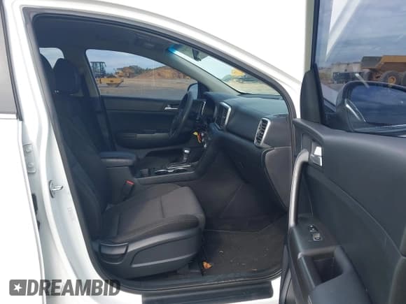 ✅ 2020 Kia Sportage LX • VIN: KNDPM3AC3L7722023 • Lot: 43418241. Listed on IAAI with 154,716 mi. Free auction sales archive from the USA and detailed vehicle history report at DreamBid. Image 5.