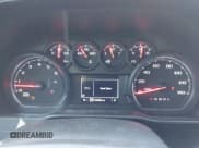 ✅ 2020 Chevrolet Silverado 1500 Custom • VIN: 1GCPYBEH4LZ110096 • Lot: 43433553. Wystawiony na IAAI z przebiegiem 129 363 mil. Bezpłatny archiwum sprzedaży aukcyjnych z USA i szczegółowy raport historii pojazdu na DreamBid. Zdjęcie 7.