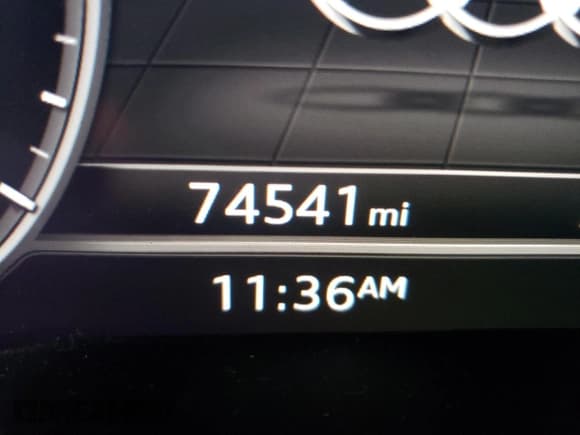 ✅ 2017 Audi allroad A4 Premium Plus • VIN: WA18NAF45HA041163 • Лот: 38342343. Опубликован ранее на Copart с пробегом 74 541 миль. Бесплатный доступ к архиву аукционных продаж из США и подробный отчёт об истории автомобиля на DreamBid. Изображение 9.