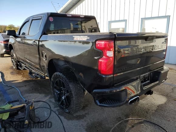 ✅ 2021 Chevrolet Silverado 1500 LT Trail Boss • VIN: 3GCPYFED7MG356856 • Lot: 75747284. Wystawiony na Copart z przebiegiem 43 426 mil. Bezpłatny archiwum sprzedaży aukcyjnych z USA i szczegółowy raport historii pojazdu na DreamBid. Zdjęcie 2.