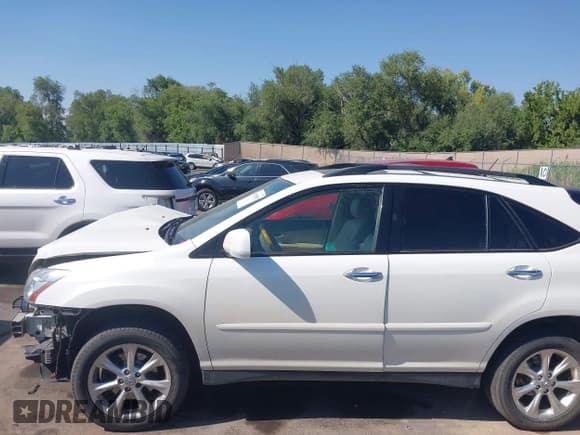 ✅ 2008 Lexus RX 350 • VIN: JTJHK31U282852802 • Lot: 42719928. Listed on IAAI with 181,356 mi. Free auction sales archive from the USA and detailed vehicle history report at DreamBid. Image 15.