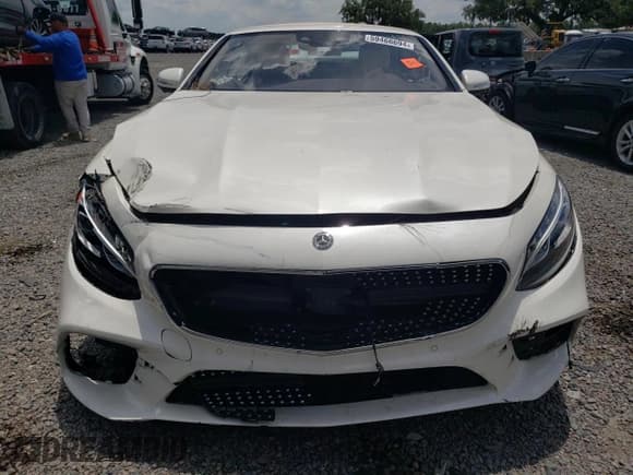 ✅ 2019 Mercedes-Benz S 560 • VIN: WDDXK8DB6KA038127 • Lot: 59466694. Wystawiony na Copart z przebiegiem Nie podano. Bezpłatny archiwum sprzedaży aukcyjnych z USA i szczegółowy raport historii pojazdu na DreamBid. Zdjęcie 5.