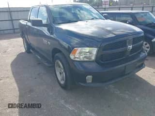 2014 Ram 1500 Tradesman z VIN 1C6RR6KT6ES258887, wystawiony jako IAAI lot #43283442 z przebiegiem 211 802 mil mil oraz . Historia ofert i sprzedaży dostępna na DreamBid. Obrazek 1.