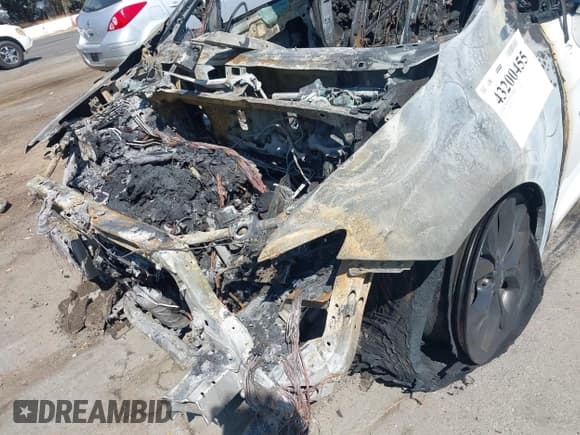 ✅ 2020 Chrysler Pacifica Limited • VIN: 2C4RC1GG1LR141211 • Лот: 43200455. Опубликован ранее на IAAI с пробегом Не указан. Бесплатный доступ к архиву аукционных продаж из США и подробный отчёт об истории автомобиля на DreamBid. Изображение 6.