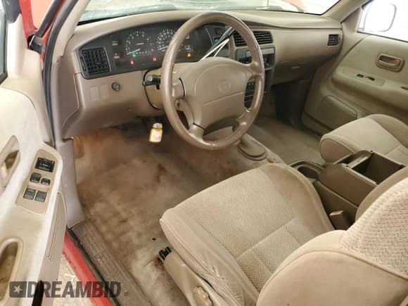 ✅ 1997 Toyota T100 SR5 • VIN: JT4UN24D8V0045562 • Lot: 61867715. Wystawiony na Copart z przebiegiem 166 378 mil. Bezpłatny archiwum sprzedaży aukcyjnych z USA i szczegółowy raport historii pojazdu na DreamBid. Zdjęcie 8.