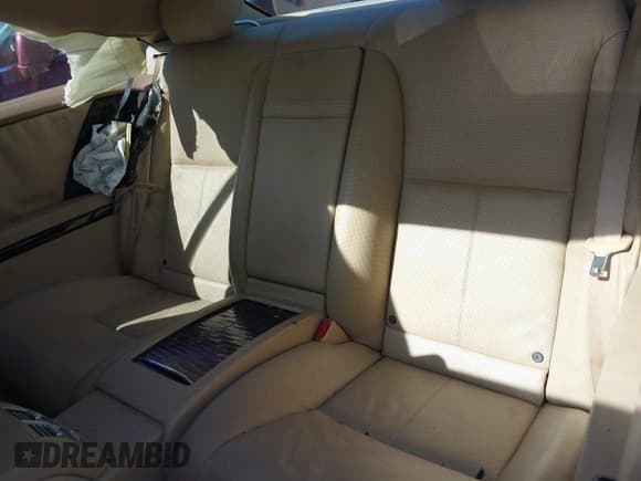 ✅ 2007 Mercedes-Benz CL 550 • VIN: WDDEJ71XX7A006969 • Lot: 41851444. Wystawiony na IAAI z przebiegiem 109 261 mil. Bezpłatny archiwum sprzedaży aukcyjnych z USA i szczegółowy raport historii pojazdu na DreamBid. Zdjęcie 8.