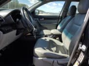 ✅ 2015 Kia Sorento LX • VIN: 5XYKT3A67FG632937 • Lot: 90300625. Wystawiony na Copart z przebiegiem 140 886 mil. Bezpłatny archiwum sprzedaży aukcyjnych z USA i szczegółowy raport historii pojazdu na DreamBid. Zdjęcie 7.