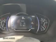 ✅ 2020 Hyundai Santa Fe SEL • VIN: 5NMS3CAA7LH272672 • Lot: 64017524. Wystawiony na Copart z przebiegiem 32 913 mil. Bezpłatny archiwum sprzedaży aukcyjnych z USA i szczegółowy raport historii pojazdu na DreamBid. Zdjęcie 9.