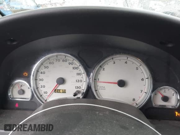 ✅ 2006 Saturn VUE • VIN: 5GZCZ33D46S833718 • Lot: 42248692. Wystawiony na IAAI z przebiegiem 211 671 mil. Bezpłatny archiwum sprzedaży aukcyjnych z USA i szczegółowy raport historii pojazdu na DreamBid. Zdjęcie 7.