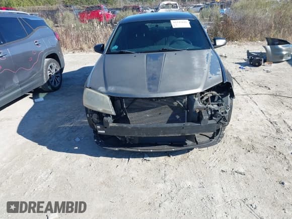 ✅ 2013 Dodge Avenger SE • VIN: 1C3CDZAB5DN590067 • Лот: 41247641. Опубликован ранее на IAAI с пробегом 223 789 миль. Бесплатный доступ к архиву аукционных продаж из США и подробный отчёт об истории автомобиля на DreamBid. Изображение 6.