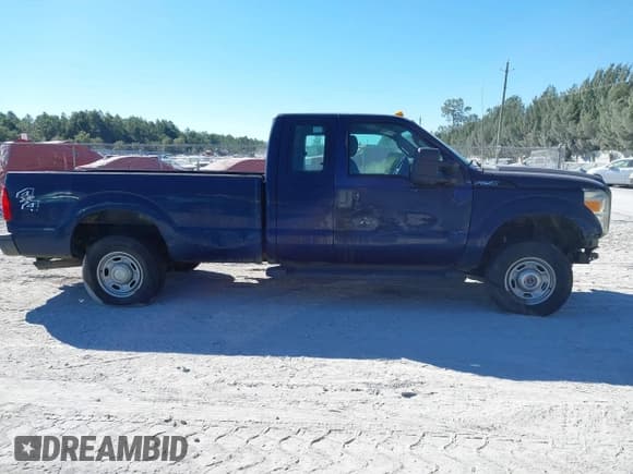 ✅ 2012 Ford F-250 XL • VIN: 1FT7X2B69CEB42393 • Lot: 40622658. Wystawiony na IAAI z przebiegiem 198 690 mil. Bezpłatny archiwum sprzedaży aukcyjnych z USA i szczegółowy raport historii pojazdu na DreamBid. Zdjęcie 13.