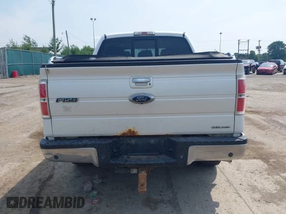 ✅ 2011 Ford F-150 XL • VIN: 1FTFW1EF2BFA07401 • Lot: 42901805. Listed on IAAI with 283,381 mi. Free auction sales archive from the USA and detailed vehicle history report at DreamBid. Image 16.