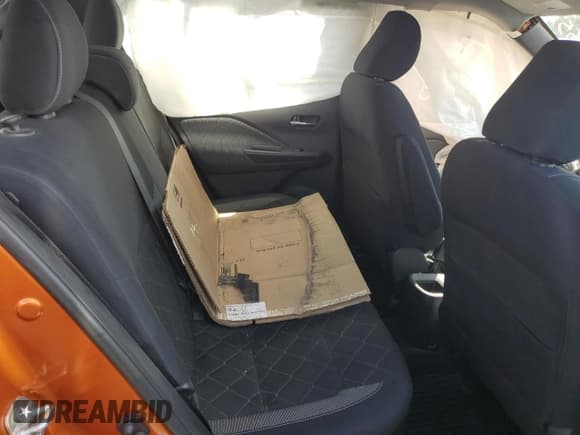 ✅ 2018 Nissan Kicks S • VIN: 3N1CP5CU9JL530821 • Lot: 71975755. Wystawiony na Copart z przebiegiem 136 031 mil. Bezpłatny archiwum sprzedaży aukcyjnych z USA i szczegółowy raport historii pojazdu na DreamBid. Zdjęcie 11.