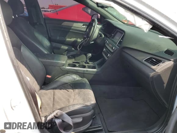 ✅ 2018 Hyundai Sonata Limited Plus • VIN: 5NPE34AB9JH610889 • Лот: 59127882. Опубликован ранее на Copart с пробегом 62 456 миль. Бесплатный доступ к архиву аукционных продаж из США и подробный отчёт об истории автомобиля на DreamBid. Изображение 5.