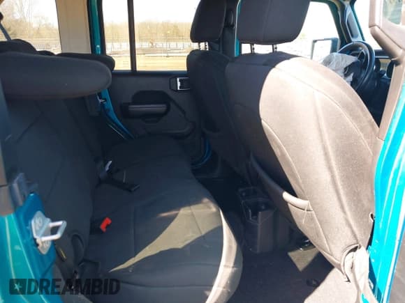 ✅ 2020 Jeep Wrangler Unlimited Sport S • VIN: 1C4HJXDN7LW166628 • Lot: 41619173. Wystawiony na IAAI z przebiegiem 71 547 mil. Bezpłatny archiwum sprzedaży aukcyjnych z USA i szczegółowy raport historii pojazdu na DreamBid. Zdjęcie 8.