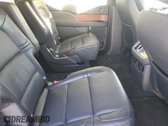 ✅ 2024 Lincoln Navigator Premiere • VIN: 5LMJJ2NG8REL13826 • Лот: 41370965. Опубликован ранее на Copart с пробегом 2 425 миль. Бесплатный доступ к архиву аукционных продаж из США и подробный отчёт об истории автомобиля на DreamBid. Изображение 12.