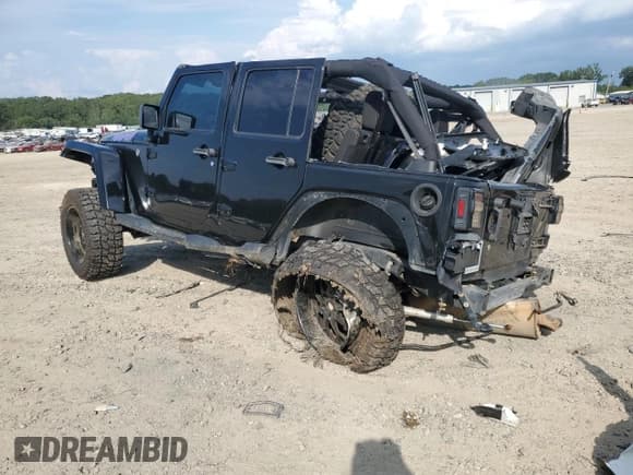 ✅ 2018 Jeep Wrangler Unlimited Sahara • VIN: 1C4HJWEG4JL873243 • Лот: 81642765. Опубликован ранее на Copart с пробегом 95 296 миль. Бесплатный доступ к архиву аукционных продаж из США и подробный отчёт об истории автомобиля на DreamBid. Изображение 2.