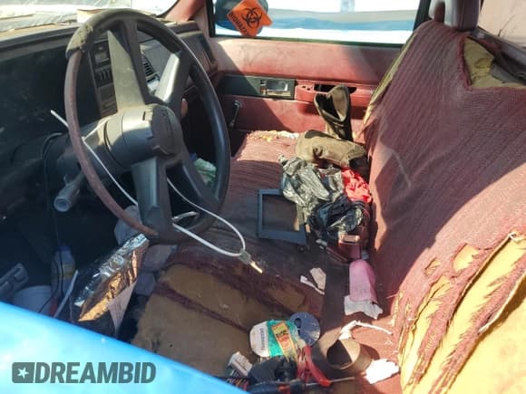 ✅ 1994 Chevrolet Silverado 1500 • VIN: 1GCDC14Z2RZ229229 • Lot: 82370995. Wystawiony na Copart z przebiegiem 336 288 mil. Bezpłatny archiwum sprzedaży aukcyjnych z USA i szczegółowy raport historii pojazdu na DreamBid. Zdjęcie 7.