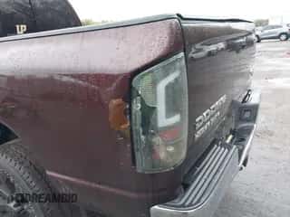 2004 Dodge 3500 ST z VIN 3D7LU38C44G208973, wystawiony jako IAAI lot #41966078 z przebiegiem 268 093 mil mil oraz . Historia ofert i sprzedaży dostępna na DreamBid. Obrazek 6.