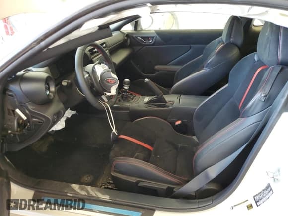 ✅ 2023 Subaru BRZ Limited • VIN: JF1ZDBE16P9703915 • Lot: 67215884. Wystawiony na Copart z przebiegiem 32 850 mil. Bezpłatny archiwum sprzedaży aukcyjnych z USA i szczegółowy raport historii pojazdu na DreamBid. Zdjęcie 7.