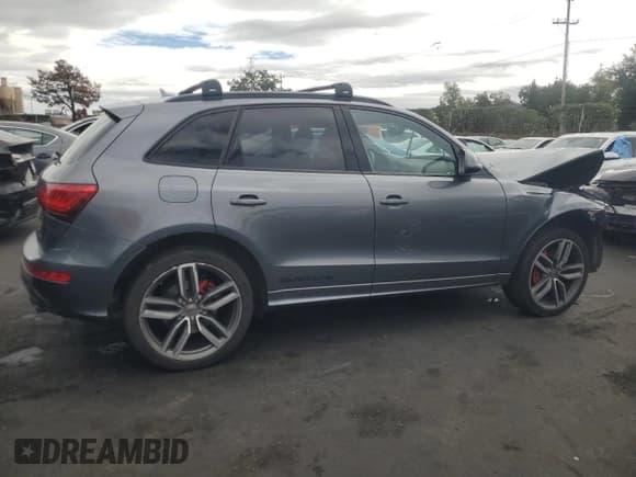 ✅ 2016 Audi SQ5 Premium Plus • VIN: WA1CCAFP7GA043456 • Lot: 82003675. Listed on Copart with 137,222 mi. Free auction sales archive from the USA and detailed vehicle history report at DreamBid. Image 3.