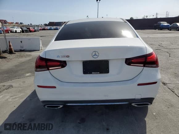 ✅ 2019 Mercedes-Benz A 220 • VIN: WDD3G4EB0KW031653 • Лот: 82465345. Опубликован ранее на Copart с пробегом 40 200 миль. Бесплатный доступ к архиву аукционных продаж из США и подробный отчёт об истории автомобиля на DreamBid. Изображение 6.