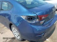 ✅ 2017 Mazda 3 Sport • VIN: 3MZBN1U75HM122771 • Lot: 42864896. Wystawiony na IAAI z przebiegiem 139 811 mil. Bezpłatny archiwum sprzedaży aukcyjnych z USA i szczegółowy raport historii pojazdu na DreamBid. Zdjęcie 12.