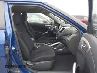 ✅ 2017 Hyundai Veloster • VIN: KMHTC6AD6HU311991 • Lot: 41269087. Wystawiony na IAAI z przebiegiem 58 576 mil. Bezpłatny archiwum sprzedaży aukcyjnych z USA i szczegółowy raport historii pojazdu na DreamBid. Zdjęcie 5.