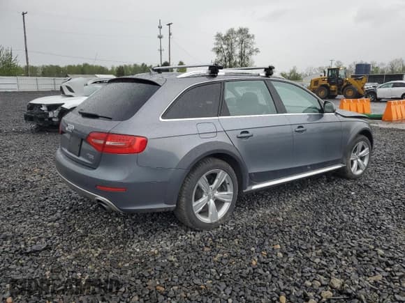 ✅ 2015 Audi allroad A4 Premium • VIN: WA1TFAFL2FA125856 • Лот: 52789965. Опубликован ранее на Copart с пробегом 81 999 миль. Бесплатный доступ к архиву аукционных продаж из США и подробный отчёт об истории автомобиля на DreamBid. Изображение 3.