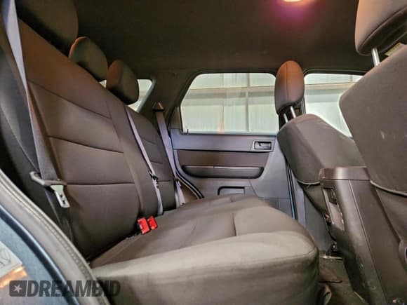 ✅ 2012 Ford Escape XLT • VIN: 1FMCU9DG6CKC49663 • Лот: 94233325. Опубликован ранее на Copart с пробегом 220 306 миль. Бесплатный доступ к архиву аукционных продаж из США и подробный отчёт об истории автомобиля на DreamBid. Изображение 11.