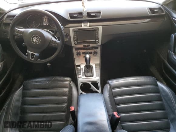 ✅ 2014 Volkswagen CC Executive • VIN: WVWRN7AN6EE524274 • Lot: 88057495. Listed on Copart with 112,058 mi. Free auction sales archive from the USA and detailed vehicle history report at DreamBid. Image 8.