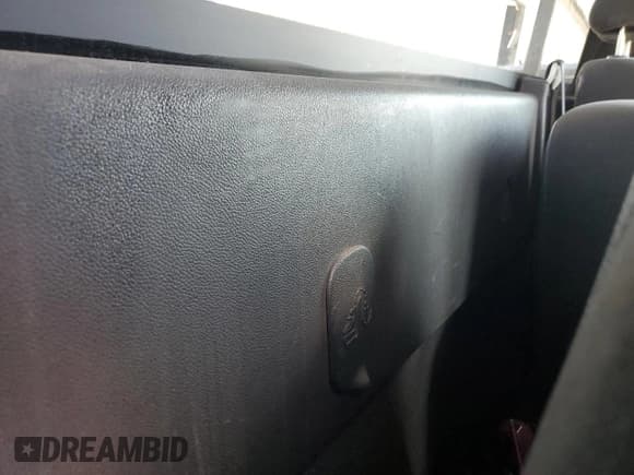 ✅ 2014 Chevrolet Silverado 2500HD Work Truck • VIN: 1GC0CVCG0EF102061 • Lot: 60819715. Wystawiony na Copart z przebiegiem 227 300 mil. Bezpłatny archiwum sprzedaży aukcyjnych z USA i szczegółowy raport historii pojazdu na DreamBid. Zdjęcie 10.