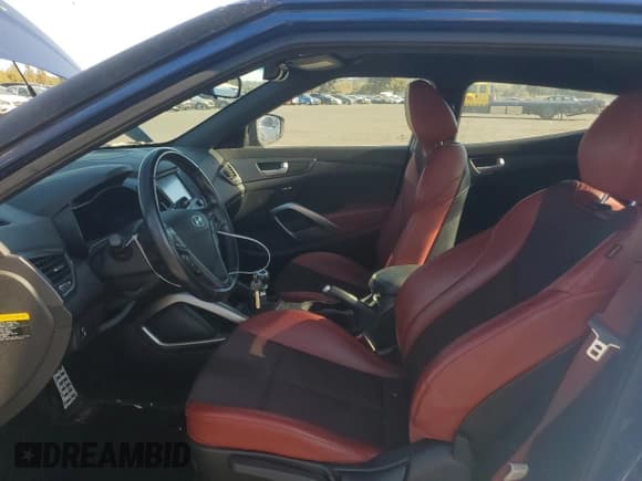 ✅ 2017 Hyundai Veloster Turbo R-Spec • VIN: KMHTC6AE8HU316991 • Lot: 78545564. Wystawiony na Copart z przebiegiem 86 656 mil. Bezpłatny archiwum sprzedaży aukcyjnych z USA i szczegółowy raport historii pojazdu na DreamBid. Zdjęcie 7.