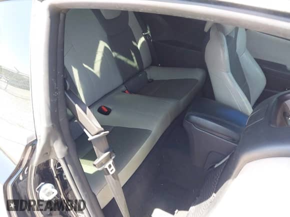 2014 Hyundai Genesis Coupe R-Spec with VIN KMHHT6KD8EU120606, listed as a IAAI auction lot 42166787 with 90,910 mi miles and . Bid and sale history available at DreamBid. Image 8.