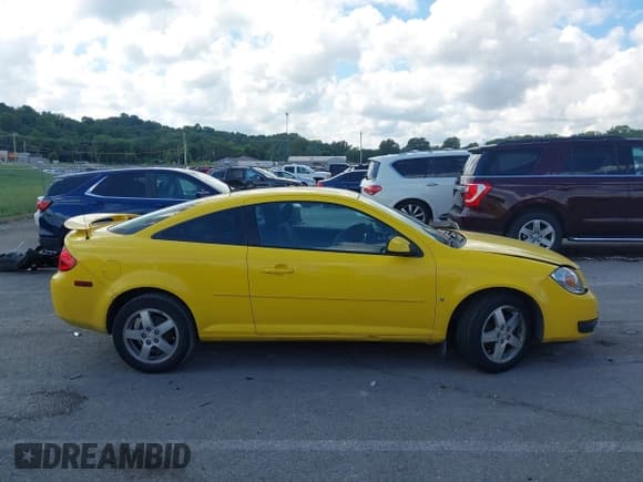 ✅ 2009 Pontiac G5 • VIN: 1G2AS18HX97228269 • Lot: 43058452. Wystawiony na IAAI z przebiegiem Nie podano. Bezpłatny archiwum sprzedaży aukcyjnych z USA i szczegółowy raport historii pojazdu na DreamBid. Zdjęcie 13.