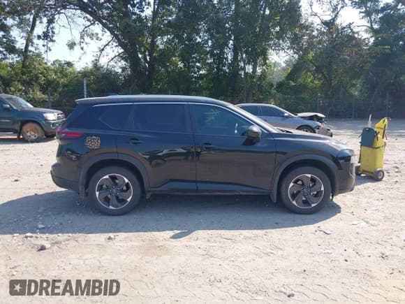 ✅ 2024 Nissan Rogue SV • VIN: 5N1BT3BA1RC723368 • Lot: 43146837. Listed on IAAI with 30,853 mi. Free auction sales archive from the USA and detailed vehicle history report at DreamBid. Image 13.