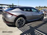 ✅ 2024 Kia EV6 Light Long Range • VIN: KNDC3DLC9R5188440 • Lot: 54380994. Wystawiony na Copart z przebiegiem 2 078 mil. Bezpłatny archiwum sprzedaży aukcyjnych z USA i szczegółowy raport historii pojazdu na DreamBid. Zdjęcie 3.