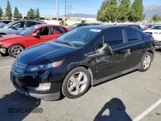 ✅ 2014 Chevrolet Volt • VIN: 1G1RE6E49EU161267 • Лот: 90618835. Опубликован ранее на Copart с пробегом 133 787 миль. Бесплатный доступ к архиву аукционных продаж из США и подробный отчёт об истории автомобиля на DreamBid. Изображение 1.